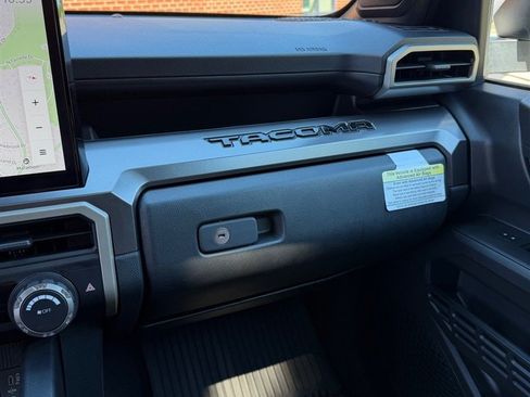Used 2025 Toyota Tacoma 4x4 w/ TRD Off-Road Package image 16