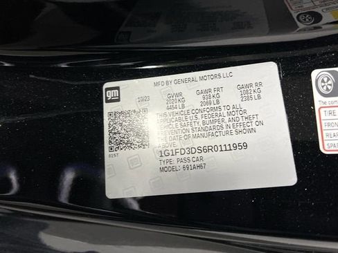 Certified 2024 Chevrolet Camaro LT image 32