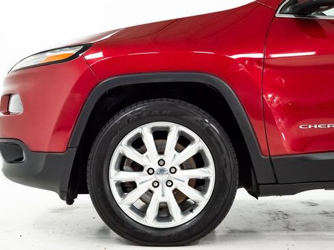 Used 2017 Jeep Cherokee Limited AWD/4WD image 26