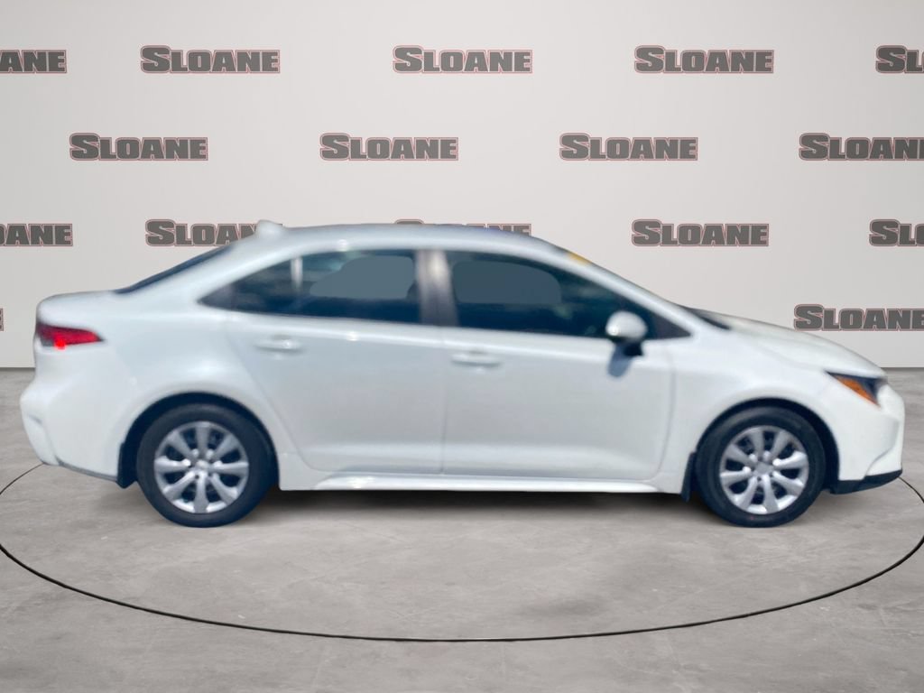 Used 2025 Toyota Corolla LE FWD image 6