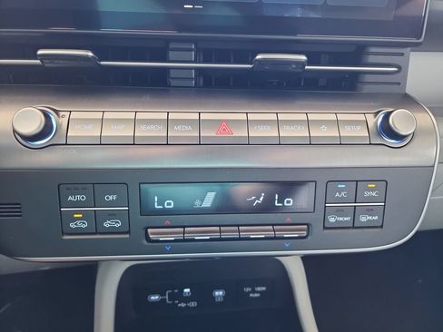 Used 2025 Hyundai Kona SEL AWD/4WD image 27