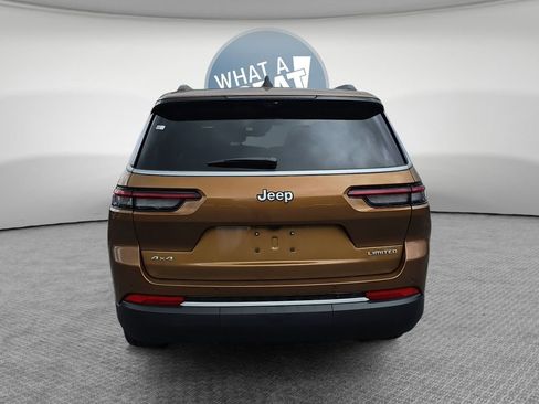 New 2026 Jeep Grand Cherokee L Limited w/ Luxury Tech Group II AWD/4WD image 5
