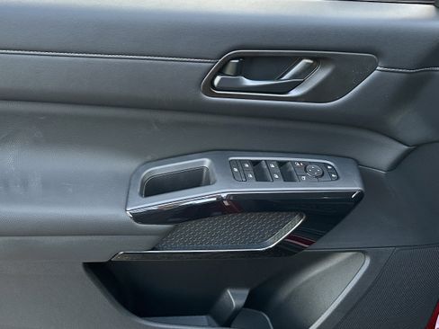 New 2026 Nissan Pathfinder SV image 26