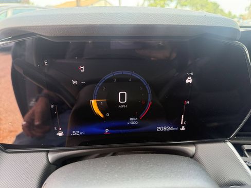 Used 2025 Chevrolet TrailBlazer LT FWD image 32