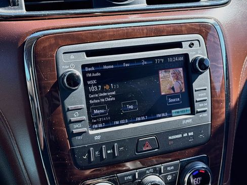 Used 2014 Buick Enclave Leather FWD image 16
