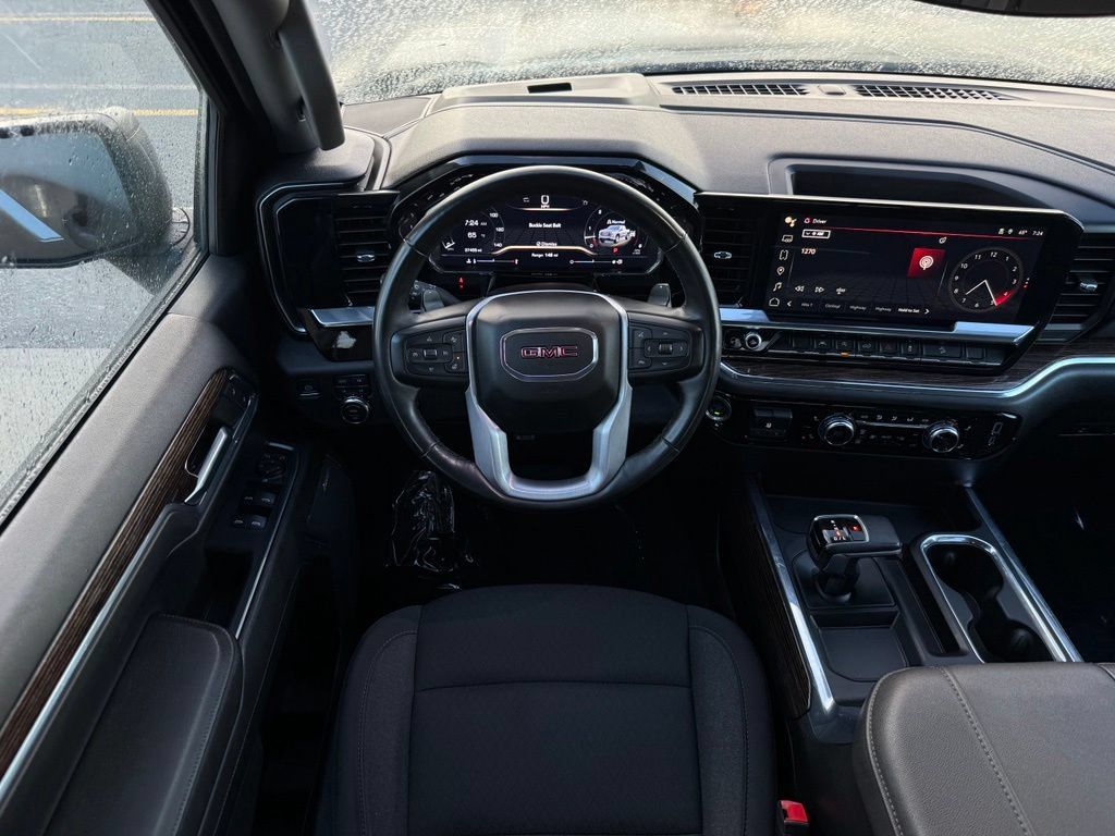 Used 2024 GMC Sierra 1500 Elevation w/ Preferred Package AWD/4WD image 11