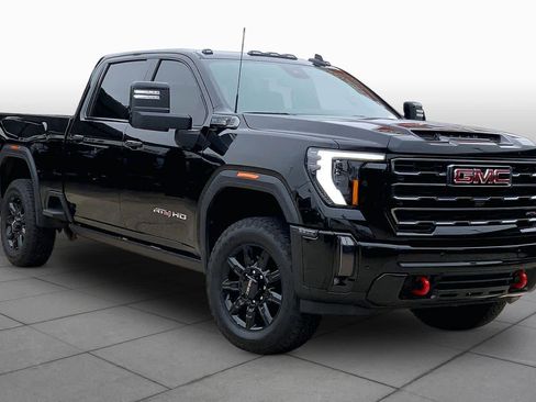 Used 2024 GMC Sierra 2500 AT4 w/ AT4 Premium Plus Package AWD/4WD image 3