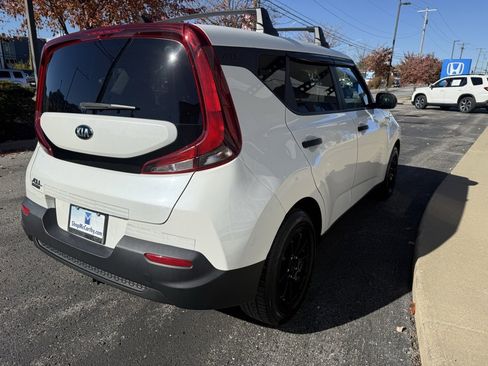 Used 2021 Kia Soul LX image 13