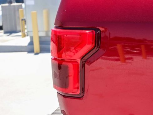 Used 2019 Ford F150 Lariat w/ Equipment Group 502A Luxury AWD/4WD image 8