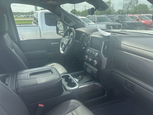 Used 2022 GMC Sierra 3500 Denali w/ Denali Ultimate Package image 11