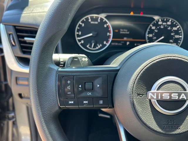 Used 2024 Nissan Rogue SV AWD/4WD image 21