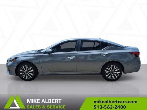 Used 2023 Nissan Altima 2.5 SV FWD image 4