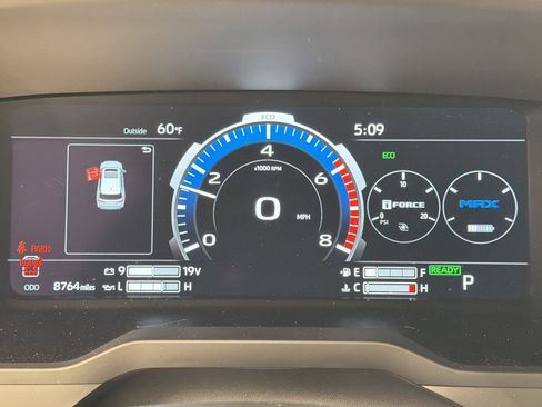 Used 2024 Toyota Sequoia Capstone AWD/4WD image 19