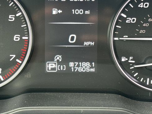 Used 2025 Subaru Forester Premium AWD/4WD image 30