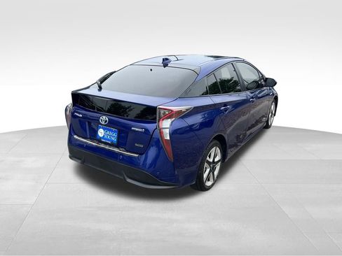 Used 2016 Toyota Prius Four Touring w/ Premium Convenience Package FWD image 6