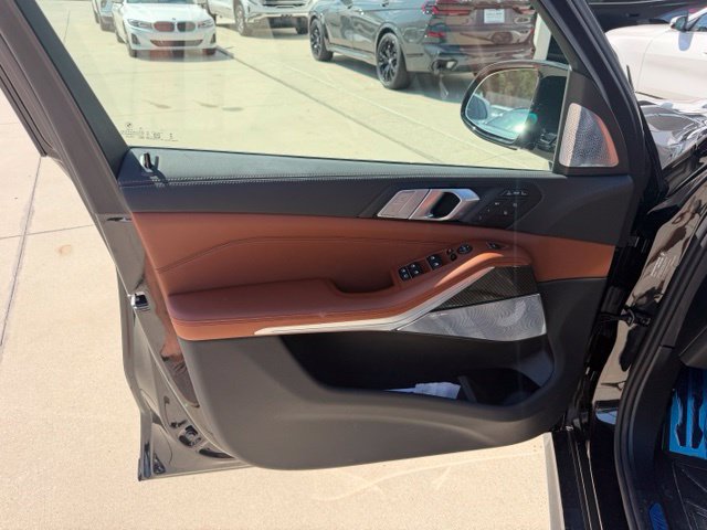 Used 2027 BMW X7 M60i w/ Executive Package AWD/4WD image 11