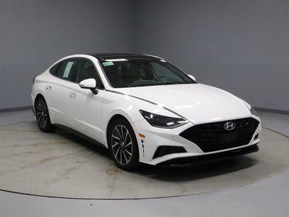 Used 2023 Hyundai Sonata Limited w/ Preferred Accessory Package