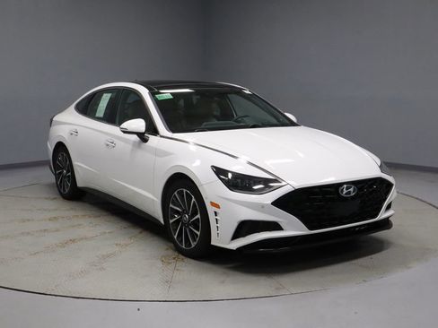 Used 2023 Hyundai Sonata Limited w/ Preferred Accessory Package FWD image 1