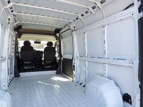 Used 2023 RAM ProMaster 2500 image 44