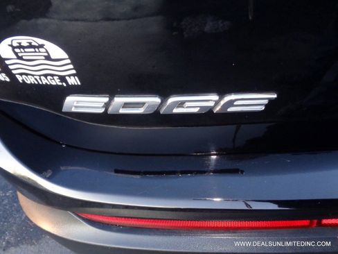 Used 2016 Ford Edge SEL w/ Equipment Group 201A image 5
