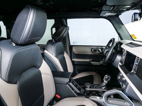 Used 2023 Ford Bronco Wildtrak image 22