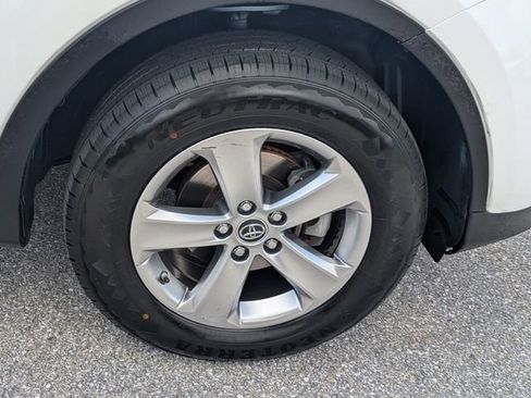 Used 2015 Toyota RAV4 XLE image 17