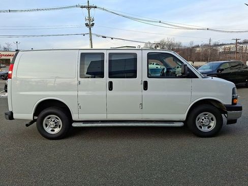 Used 2024 Chevrolet Express 2500 w/ Driver Convenience Package image 10