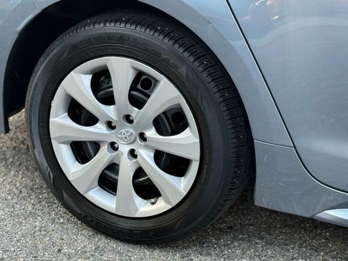 Used 2022 Toyota Corolla LE image 8