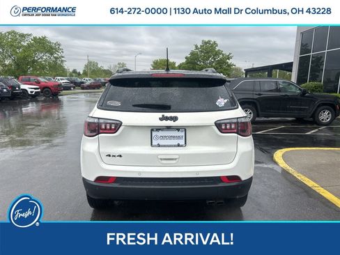 Used 2021 Jeep Compass Latitude w/ Sun and Sound Group AWD/4WD image 5