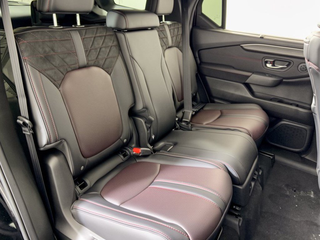New 2026 Honda Pilot Black Edition image 29