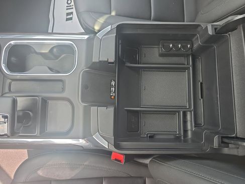 Used 2024 GMC Sierra 1500 SLT w/ SLT Premium Plus Package image 35