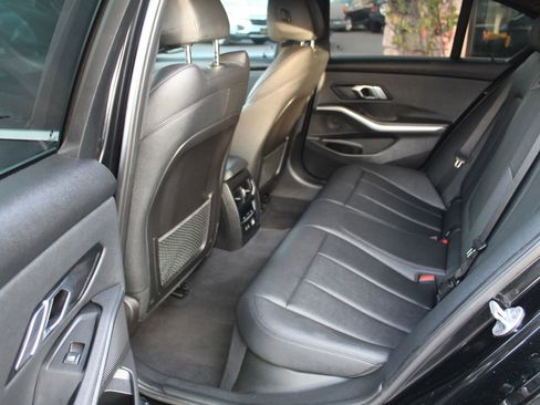 Used 2020 BMW 330i Sedan w/ Convenience Package RWD image 12