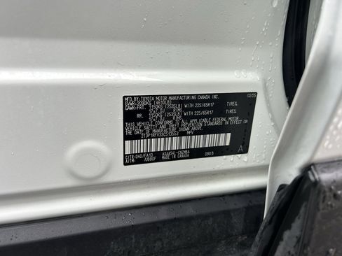 Certified 2025 Toyota RAV4 XLE w/ Convenience Package image 25