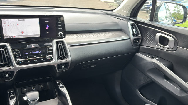 Used 2022 Kia Sorento S FWD image 28