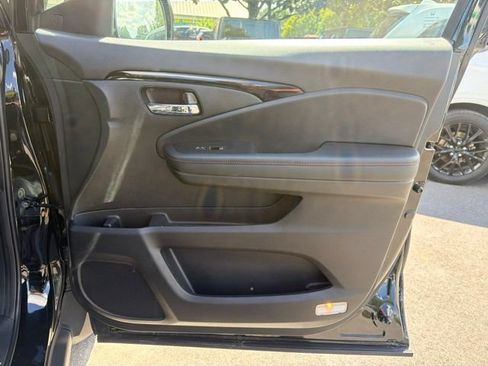 Used 2024 Honda Ridgeline Black Edition image 11