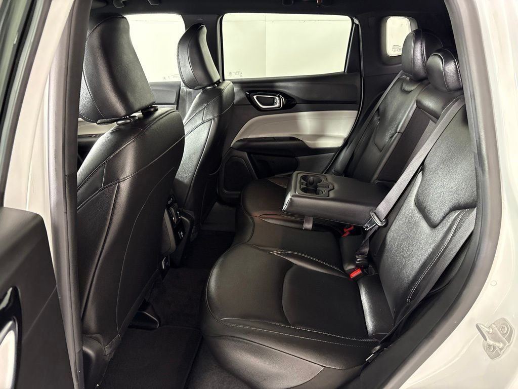 Used 2025 Jeep Compass Limited AWD/4WD image 22
