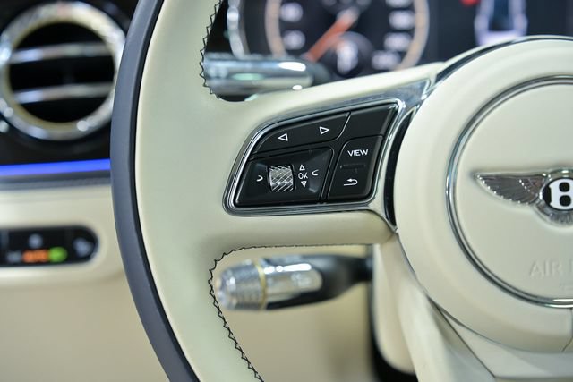 Used 2024 Bentley Flying Spur V8 AWD/4WD image 47