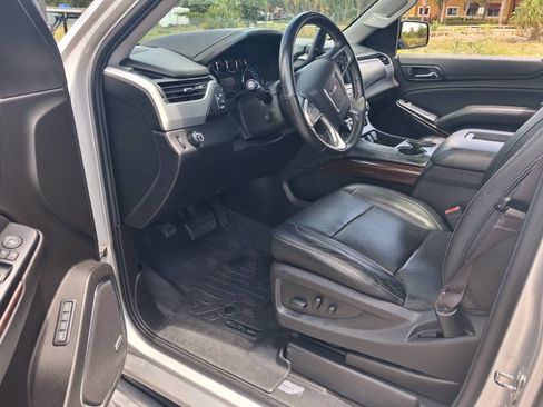 Used 2017 GMC Yukon XL SLT w/ Open Road Package RWD image 10