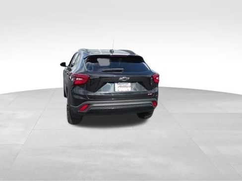 Certified 2025 Chevrolet Trax RS w/ Driver Confidence Package FWD image 10