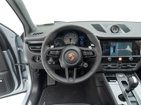 New 2026 Porsche Macan S image 21