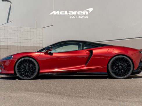 Used 2023 McLaren GT image 4