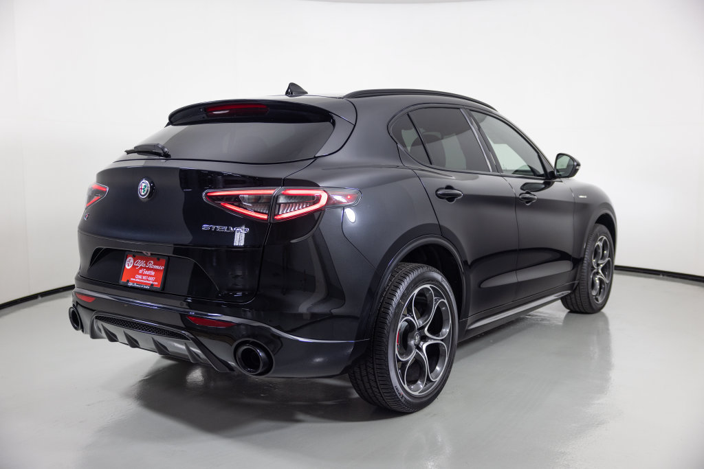 New 2026 Alfa Romeo Stelvio Sprint AWD/4WD image 2