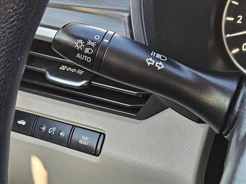 Used 2024 Nissan Altima 2.5 SV FWD image 15
