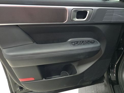 Used 2025 Hyundai Santa Fe SEL FWD image 6