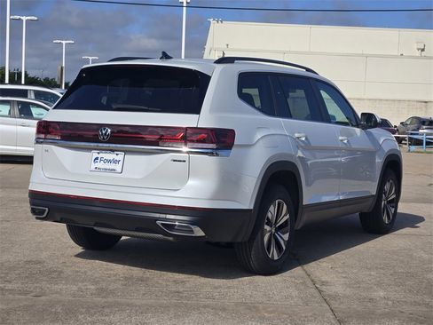 New 2026 Volkswagen Atlas SE image 4