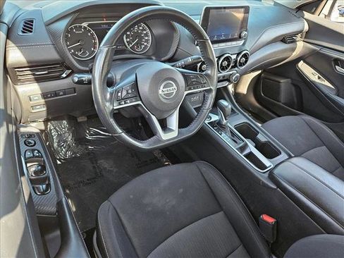 Used 2022 Nissan Sentra SV image 9