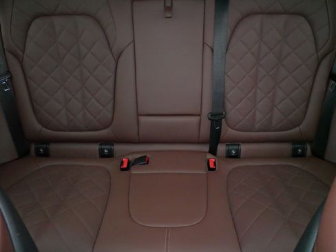 Used 2023 BMW X5 xDrive40i w/ Climate Comfort Package AWD/4WD image 14