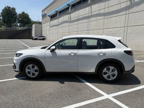 Certified 2025 Honda HR-V LX image 2