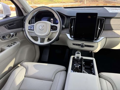 New 2026 Volvo XC90 B6 Ultra w/ Protection Package image 30