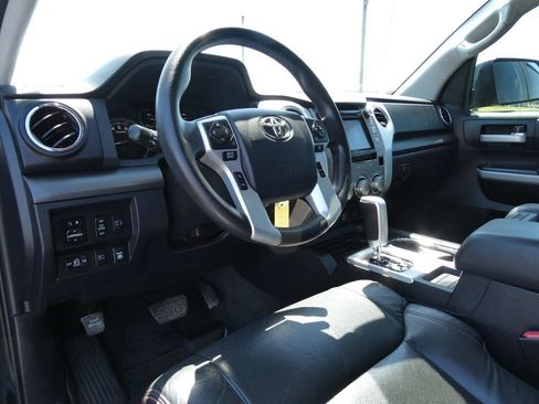 Used 2019 Toyota Tundra SR5 w/ SR5 Upgrade Package AWD/4WD image 21